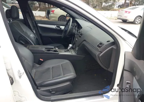 2008 Mercedes-Benz C 300 Luxury/Sport из США, поврежденный, VIN WDDGF54X88F038799